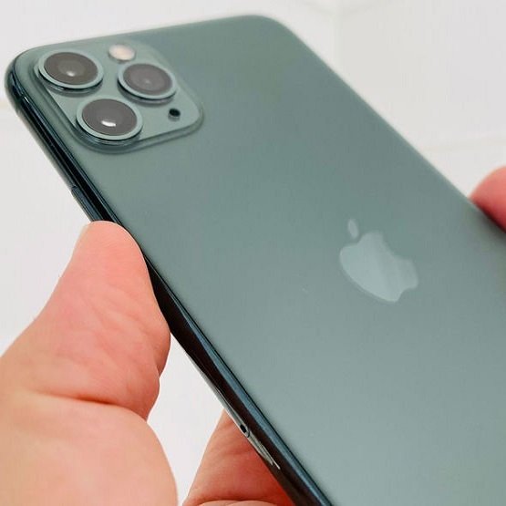 iphone service qatar